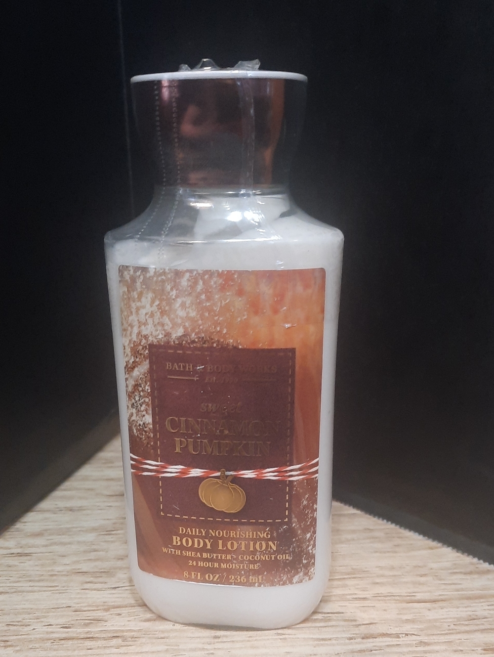 "SWEET CINNAMON PUMPKIN"  BATH AND BODY WORKS